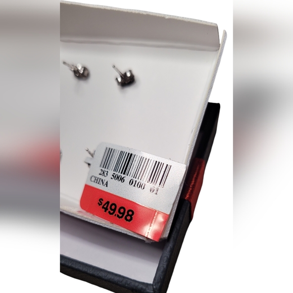 Pearl Stud Earrings - Picture 6 of 12